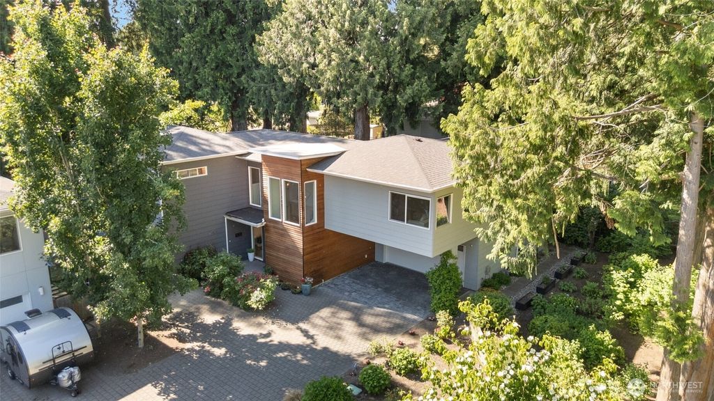 Photo of 11217 110th Avenue NE, Kirkland, WA 98033 (MLS # 2530299)
