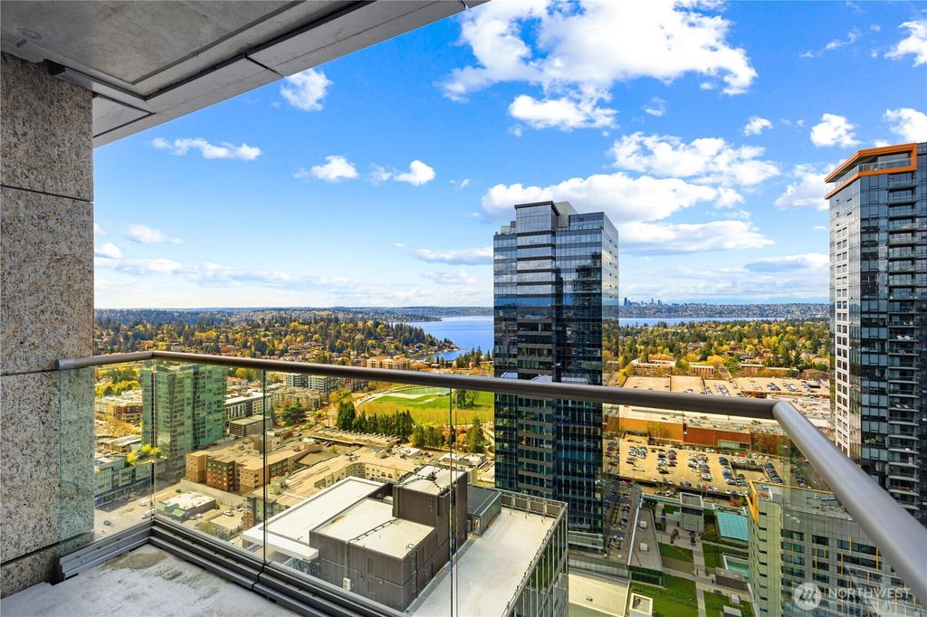 Photo of 500 106th Avenue NE #3401, Bellevue, WA 98004 (MLS # 2365633)