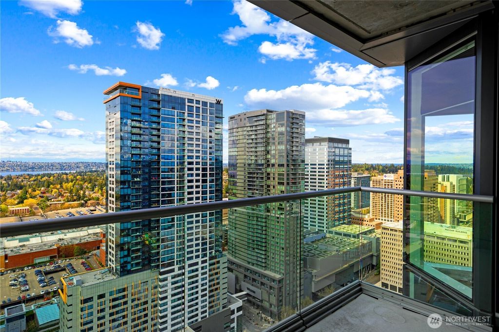 Photo of 500 106th Avenue NE #3401, Bellevue, WA 98004 (MLS # 2365633)