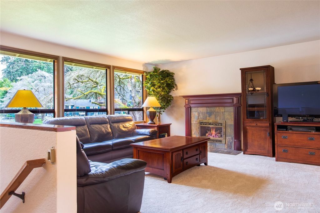Photo of 2518 NE 135th Street, Seattle, WA 98125 (MLS # 2343436)
