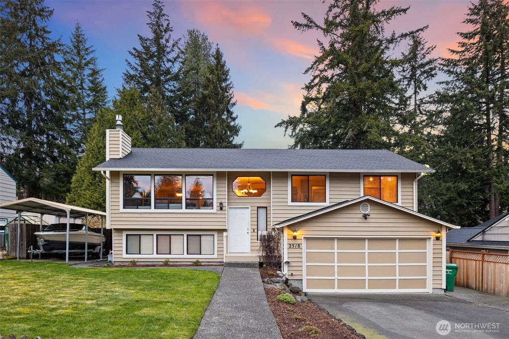 Photo of 2518 NE 135th Street, Seattle, WA 98125 (MLS # 2343436)