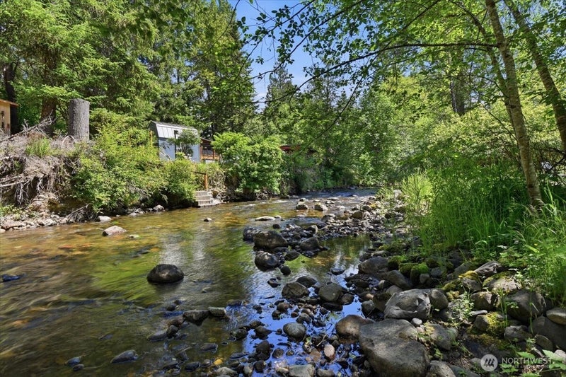 116 Mountain View Drive N
