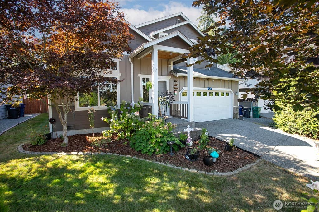 Photo of 420 Barry Loop, Mount Vernon, WA 98274 (MLS # 2568124)
