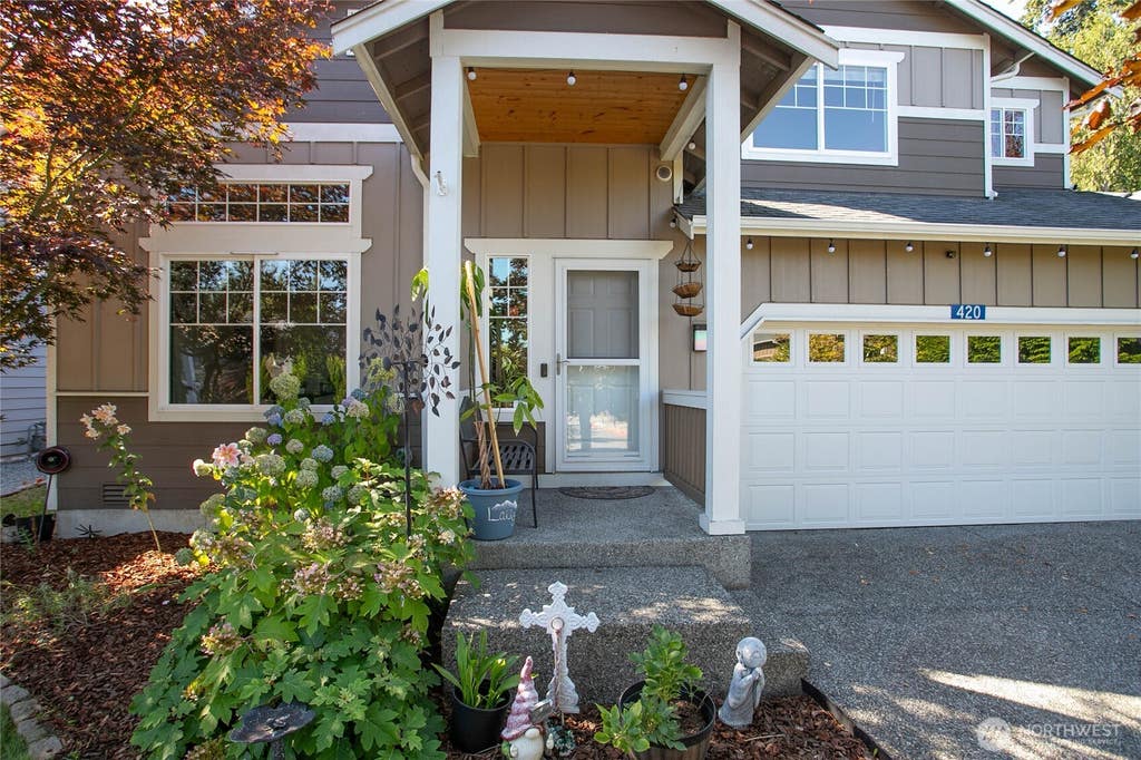Photo of 420 Barry Loop, Mount Vernon, WA 98274 (MLS # 2568124)