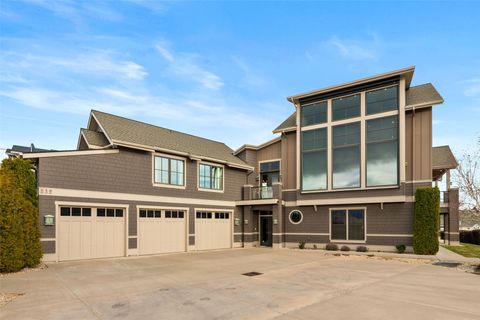 Photo of 232 Crystal Drive, Chelan, WA 98816 (MLS # 2493609)