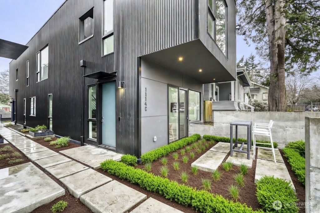 Photo of 1114 26th Avenue #C, Seattle, WA 98122 (MLS # 2493562)