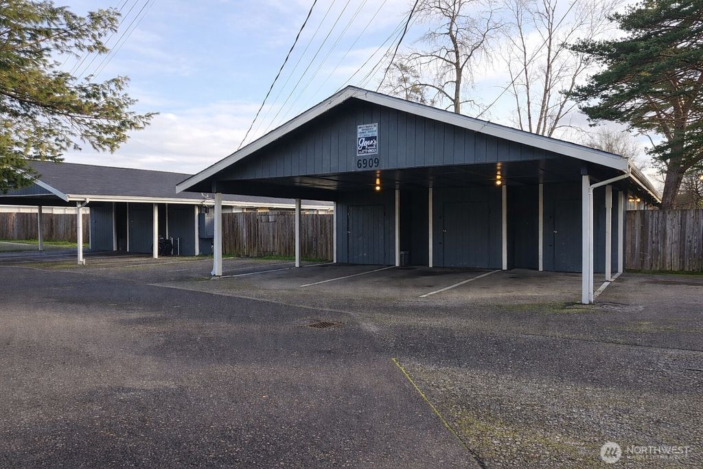 Photo of 6909 S Madison St, Tacoma, WA 98409 (MLS # 2467079)