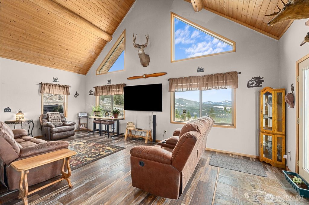 Photo of 16 Smokey Mountain Road, Republic, WA 99166 (MLS # 2493532)