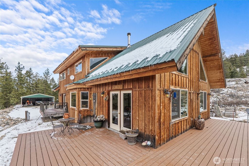 Photo of 16 Smokey Mountain Road, Republic, WA 99166 (MLS # 2493532)