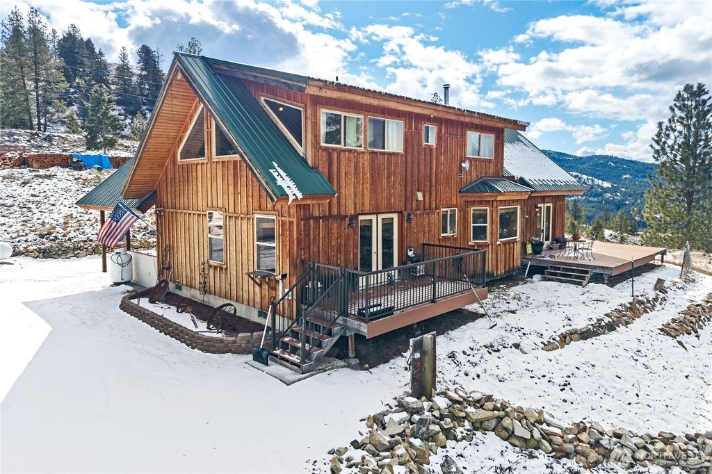 Photo of 16 Smokey Mountain Road, Republic, WA 99166 (MLS # 2493532)