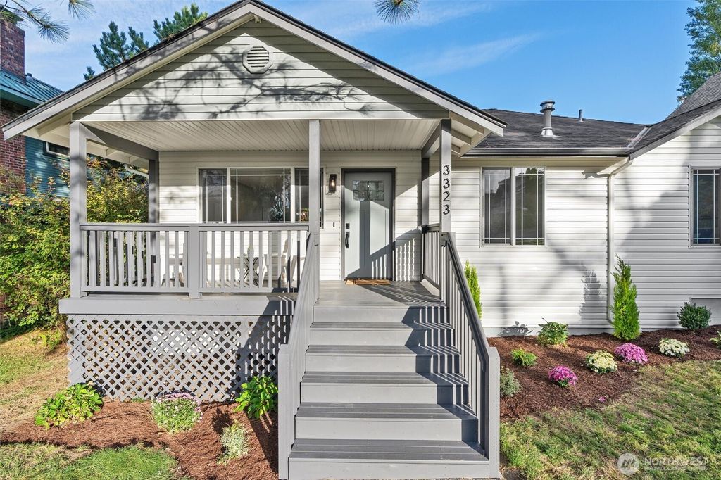 Photo of 3323 Federal Avenue, Everett, WA 98201 (MLS # 2443278)