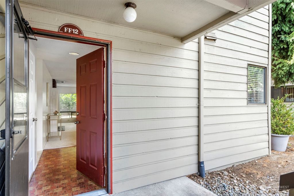 Photo of 15153 Sunwood Boulevard #FF12, Tukwila, WA 98188 (MLS # 2140606)