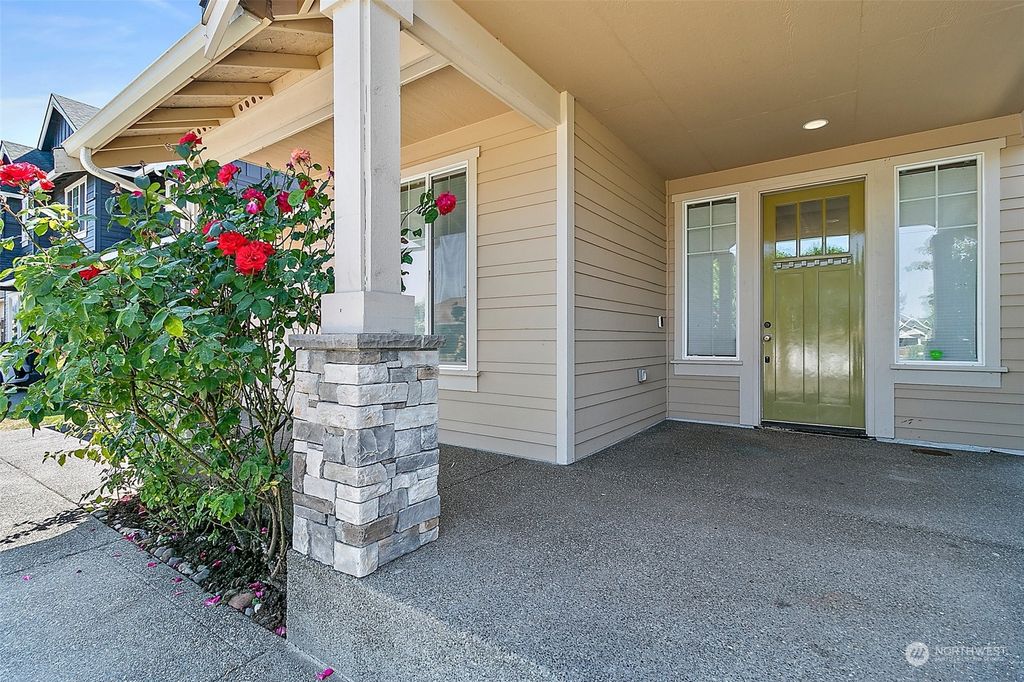 Photo of 474 Sigrist Drive E, Enumclaw, WA 98022 (MLS # 2266013)