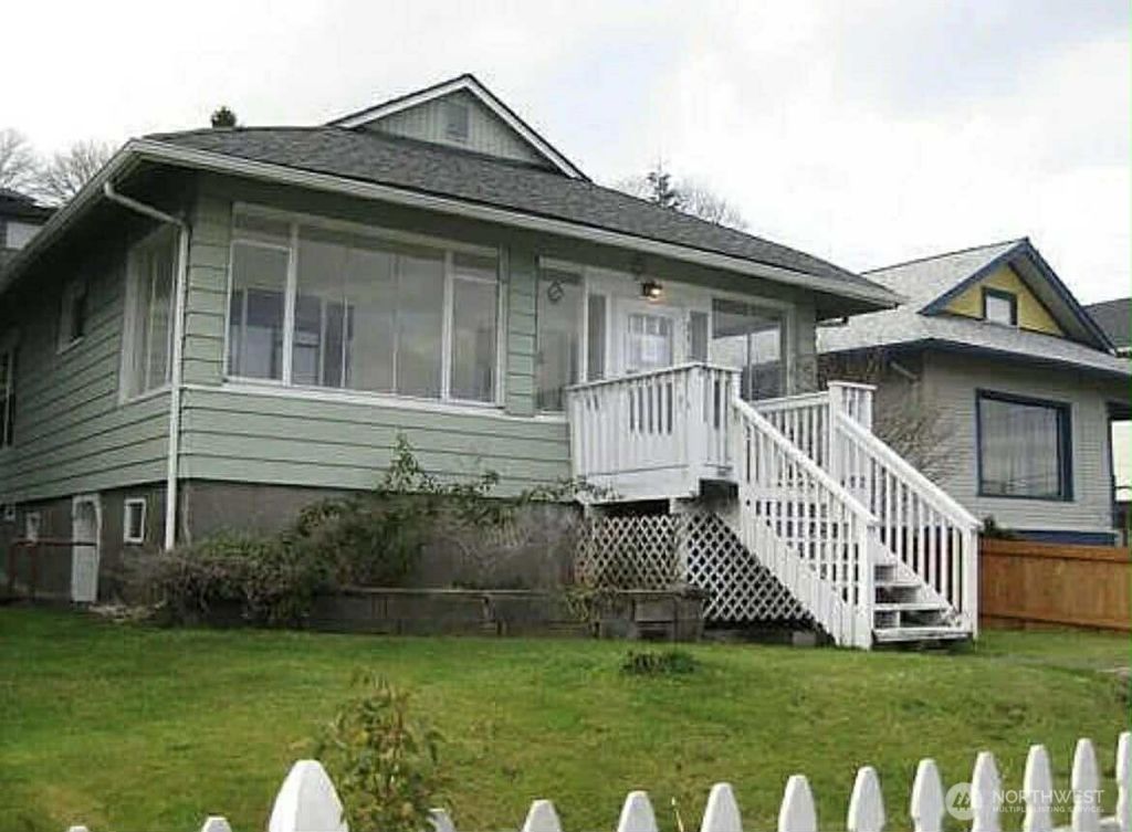 Photo of 3312 Rucker Avenue, Everett, WA 98201 (MLS # 2485996)