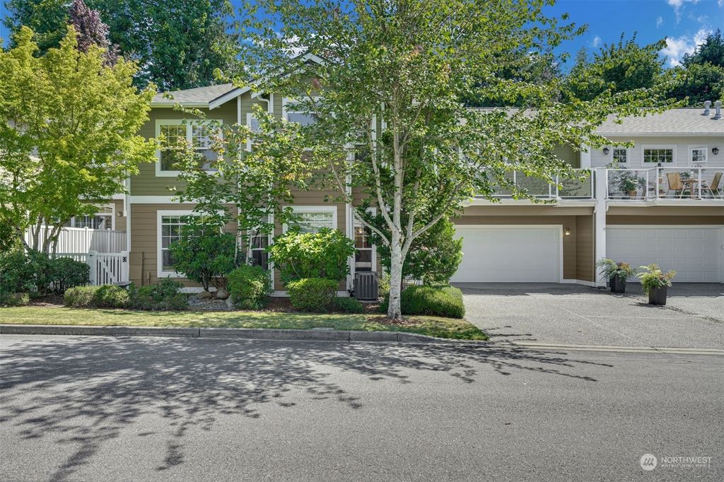 Photo of 22533 SE 45th Street #1664, Issaquah, WA 98029 (MLS # 2132701)