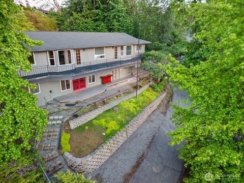 Photo of 1531 Vista Drive, Puyallup, WA 98372 (MLS # 2538658)