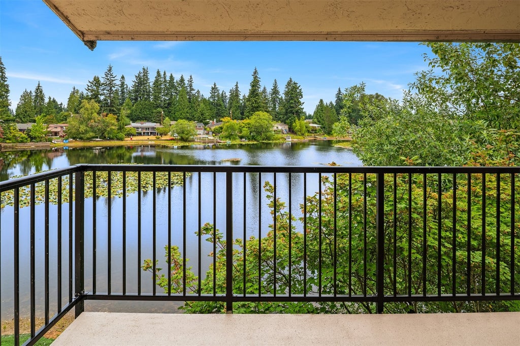 Photo of 323 75th Street SE #C66, Everett, WA 98203 (MLS # 2598465)