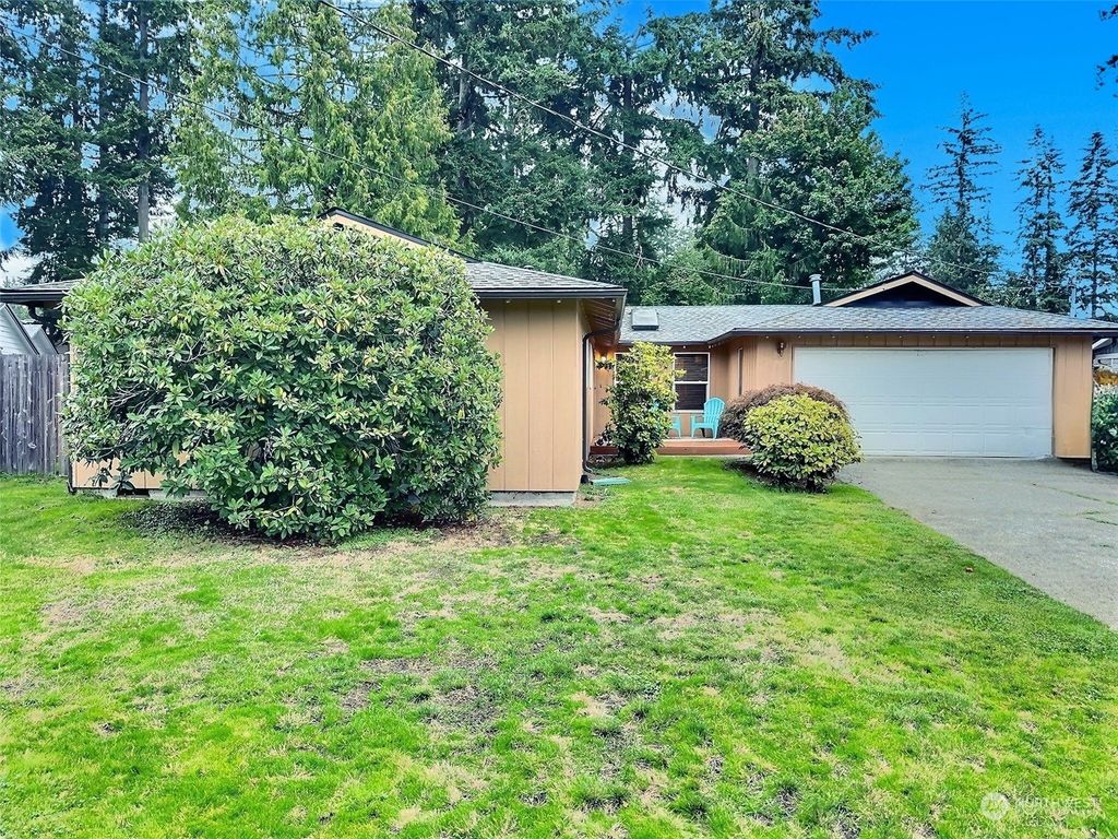 Photo of 4507 110th Place NE, Marysville, WA 98271 (MLS # 2278441)