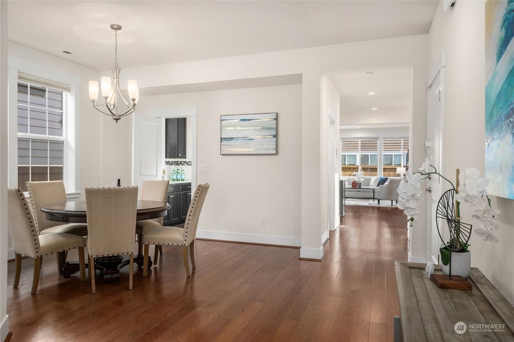 Photo of 1412 242nd Avenue NE, Sammamish, WA 98074 (MLS # 2171428)