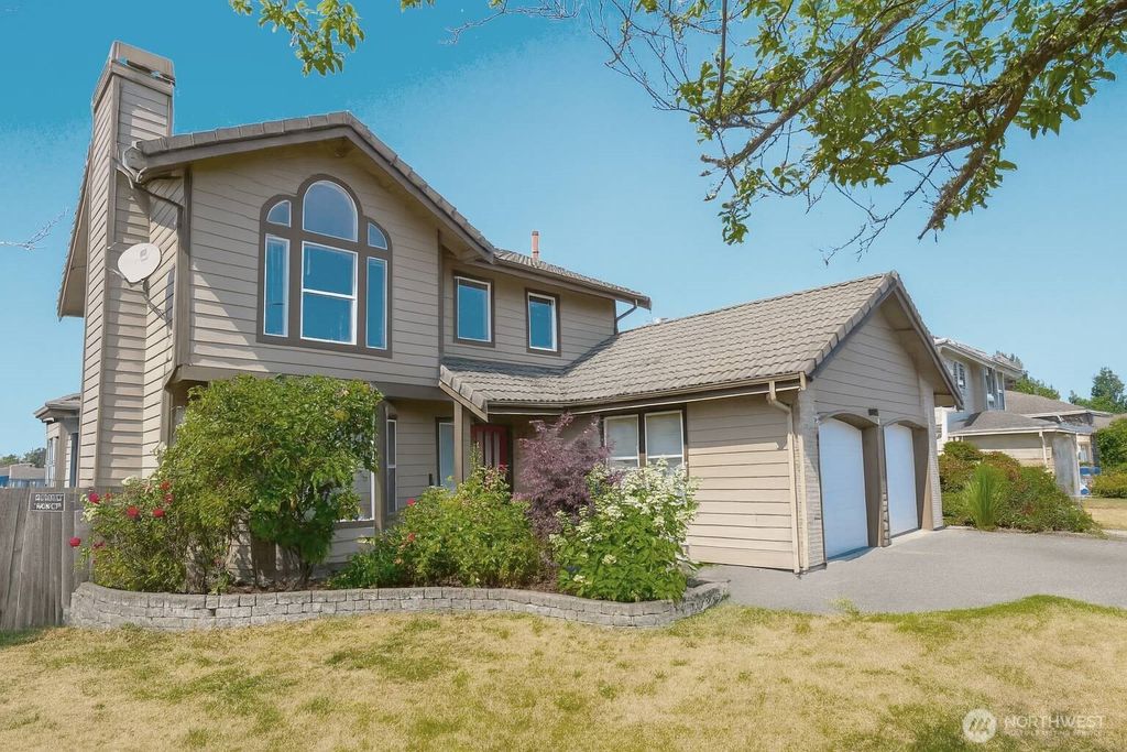 Photo of 34801 30th Ave Ave SW, Federal Way, WA 98023 (MLS # 2404867)