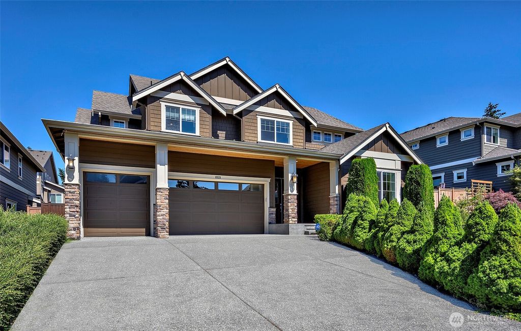 Photo of 6520 SE 7th Place, Renton, WA 98059 (MLS # 2420394)