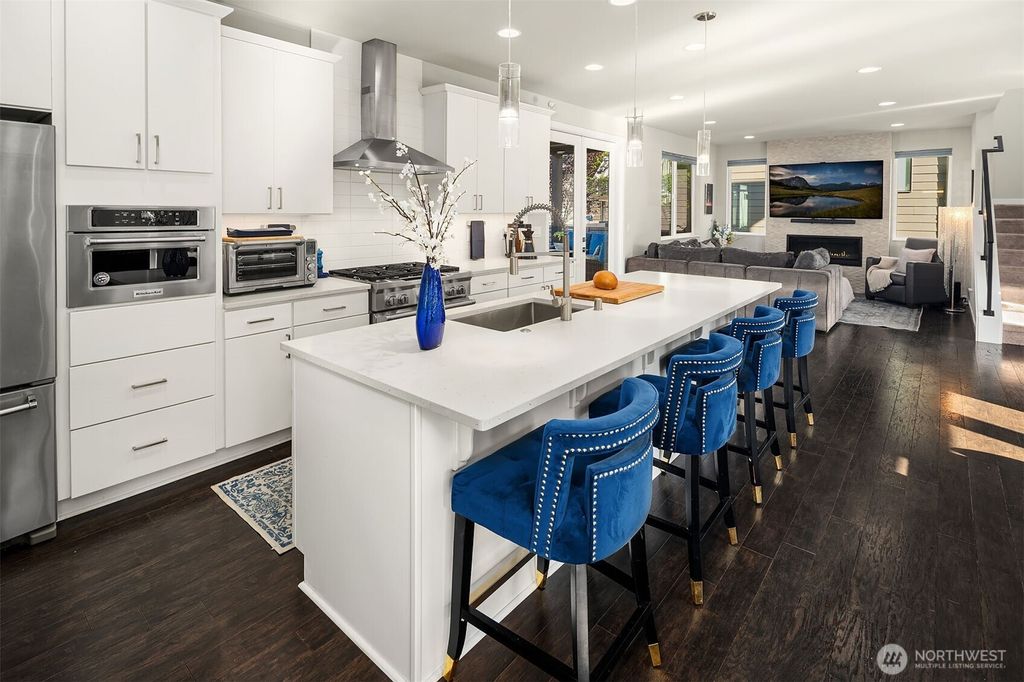 Photo of 8014 NE 116th Place, Kirkland, WA 98034 (MLS # 2442530)