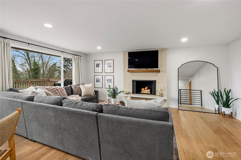 Photo of 751 Alvord Avenue N, Kent, WA 98031 (MLS # 2495195)