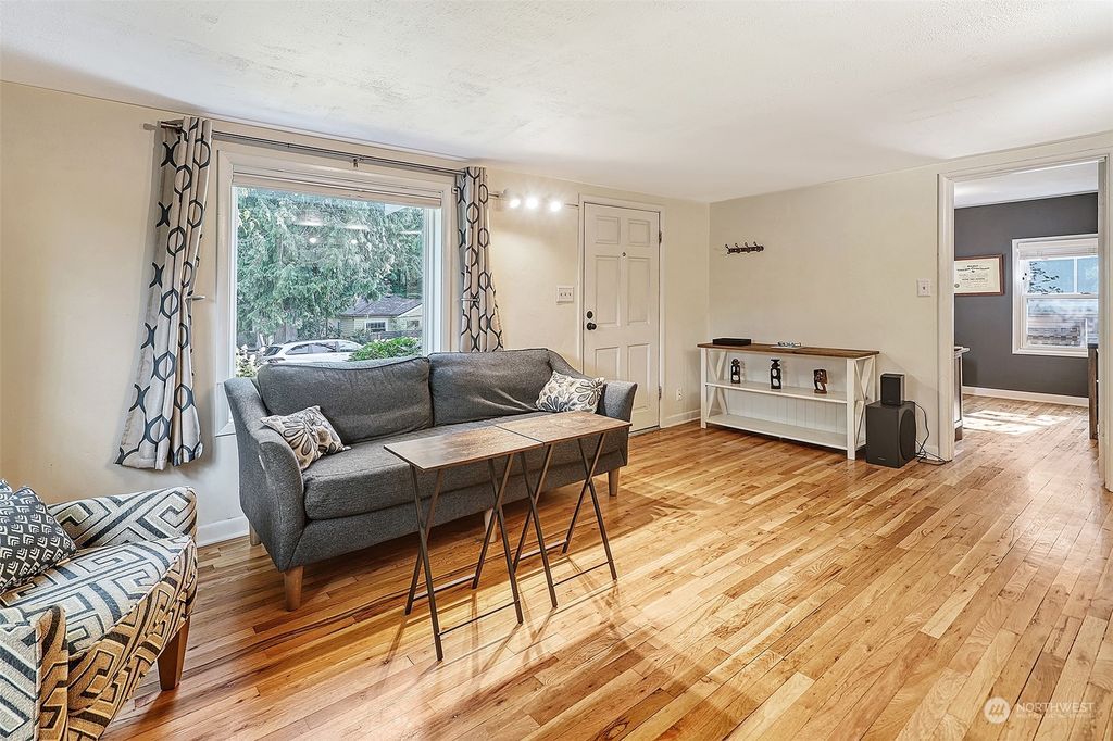 Photo of 2315 NE 92nd Street, Seattle, WA 98115 (MLS # 2134869)