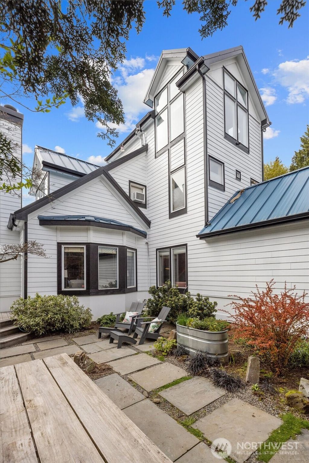 Photo of 6537 16th Avenue NE, Seattle, WA 98115 (MLS # 2351839)