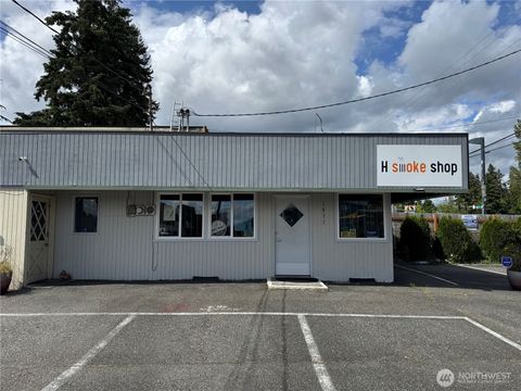 Photo of 1831 Silverlake Road W, Everett, WA 98208 (MLS # 2538985)
