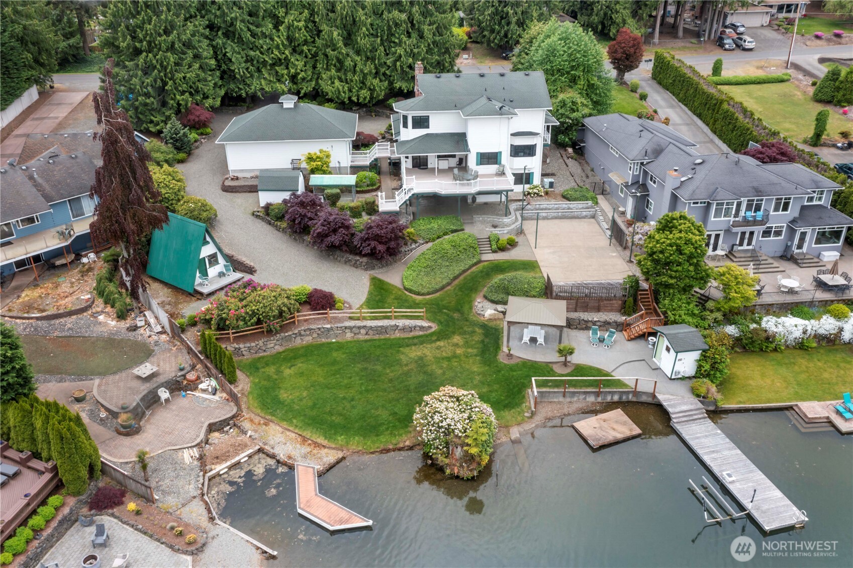 4217 Lakeridge Dr East