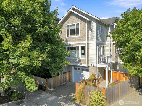 Photo of 6800 Oswego Place NE, Seattle, WA 98115 (MLS # 2573805)
