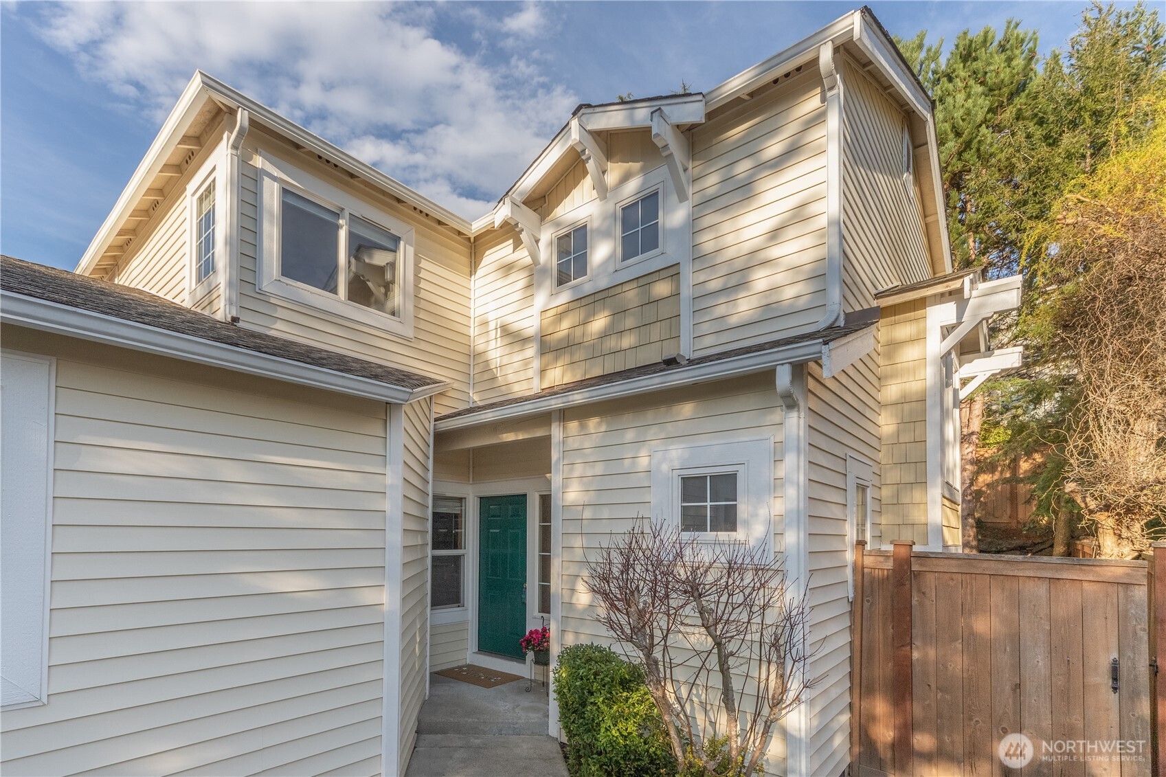 1573 NW Seasons Lane