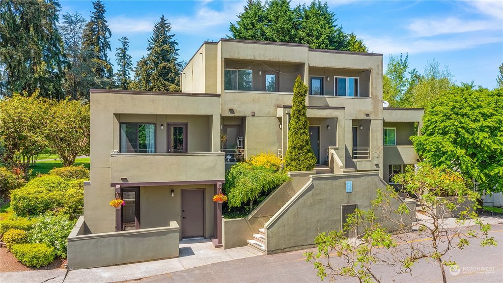 Photo of 17001 Inglewood Road NE #N103, Kenmore, WA 98028 (MLS # 2068298)