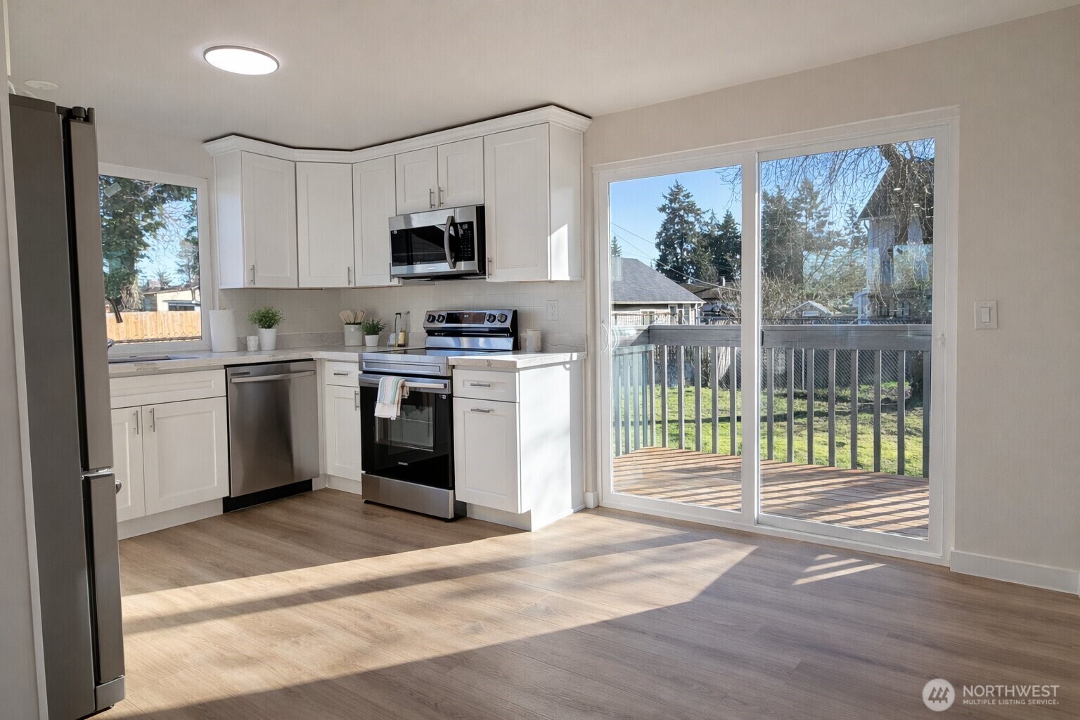 1742 Lafayette Street S