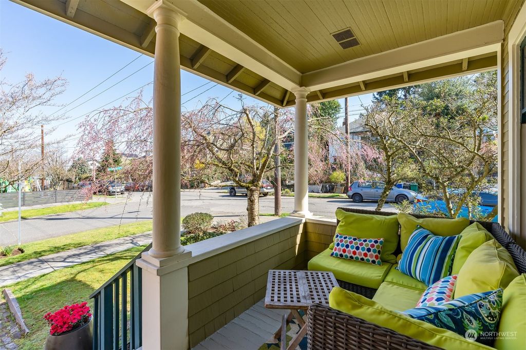 Photo of 3961 S Edmunds Street, Seattle, WA 98118 (MLS # 2213323)