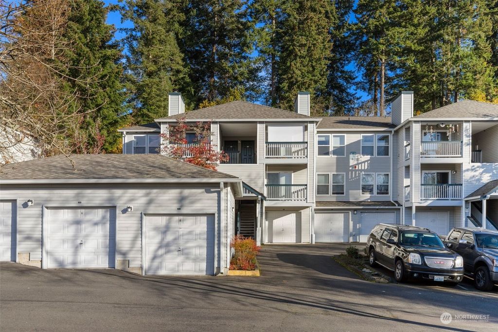 Photo of 33020 10th Avenue SW #V301, Federal Way, WA 98023 (MLS # 2308254)