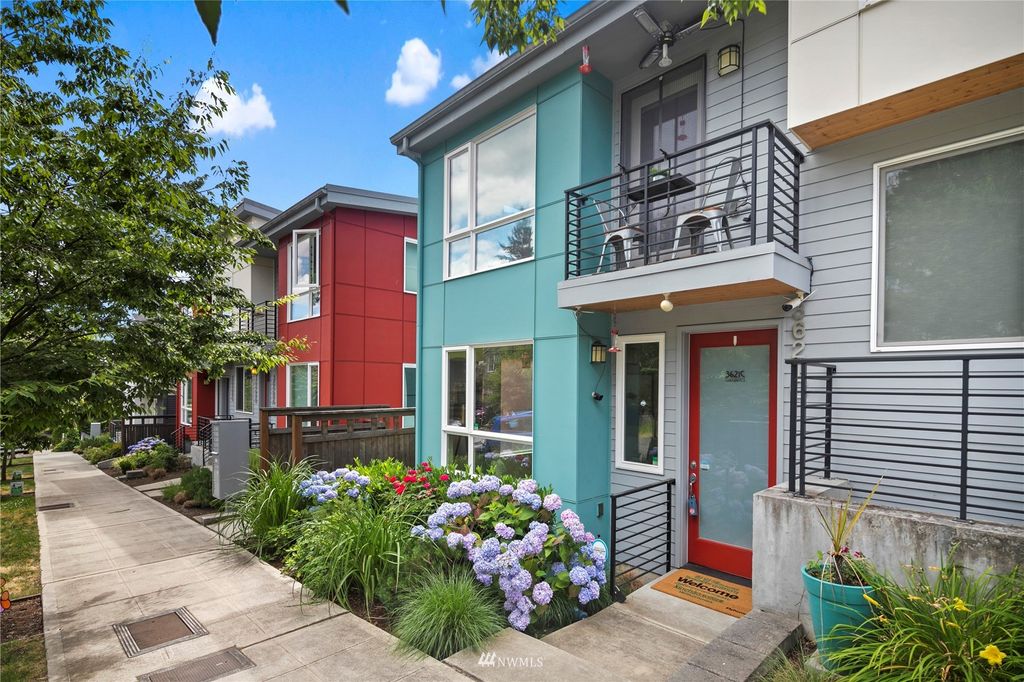 Photo of 3621 Courtland Place S #C, Seattle, WA 98144 (MLS # 1965867)