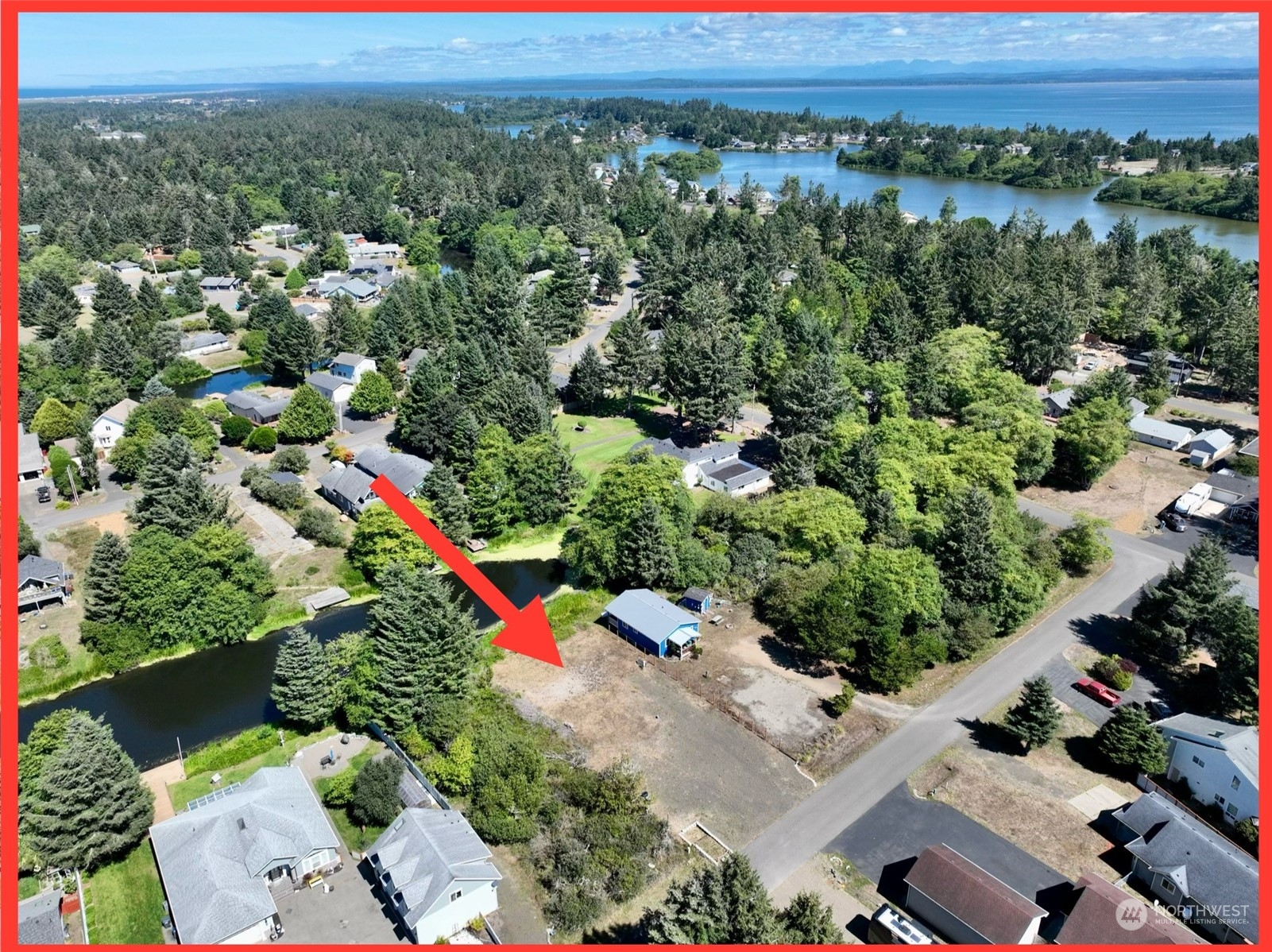 651 Skamokawa Court SE