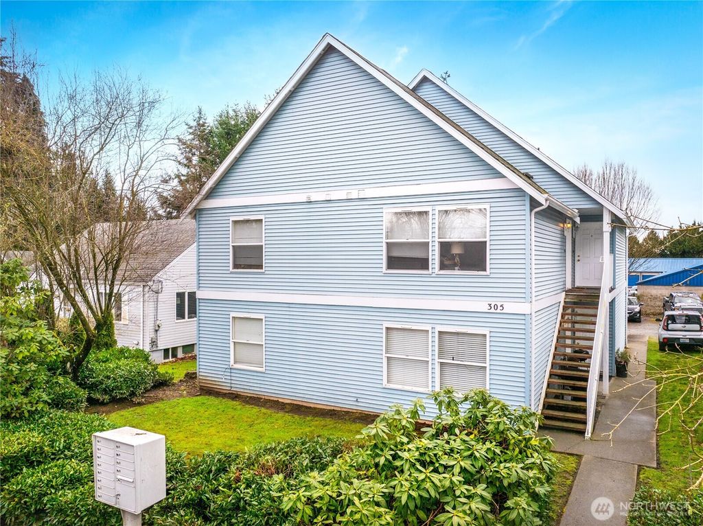 Photo of 305 6TH STREET St, Snohomish, WA 98290 (MLS # 2334415)