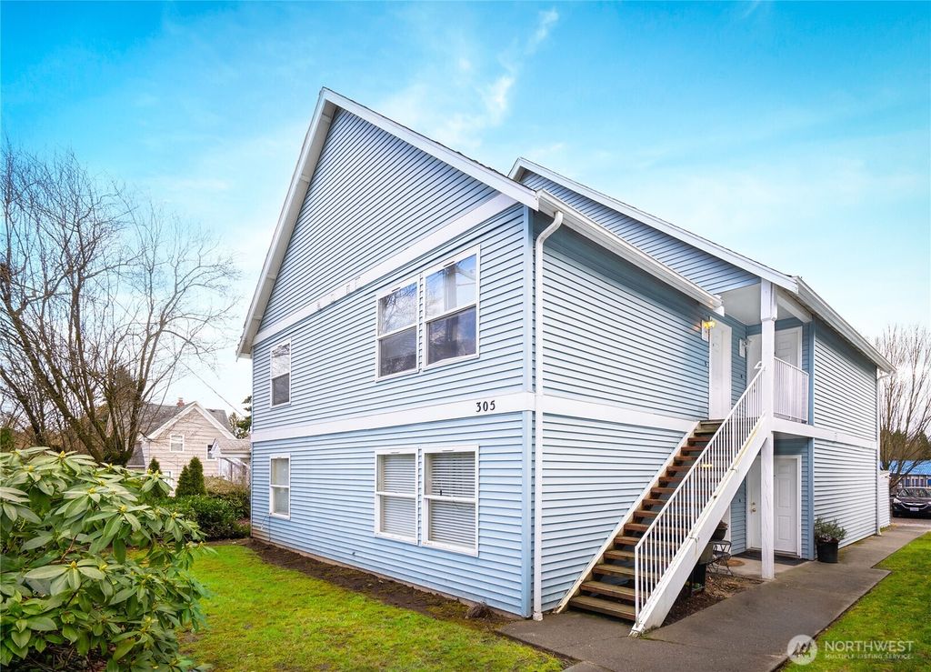 Photo of 305 6TH STREET St, Snohomish, WA 98290 (MLS # 2334415)