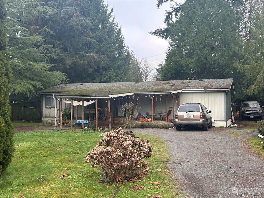 Photo of 517 Logan Road, Lynnwood, WA 98036 (MLS # 2323429)