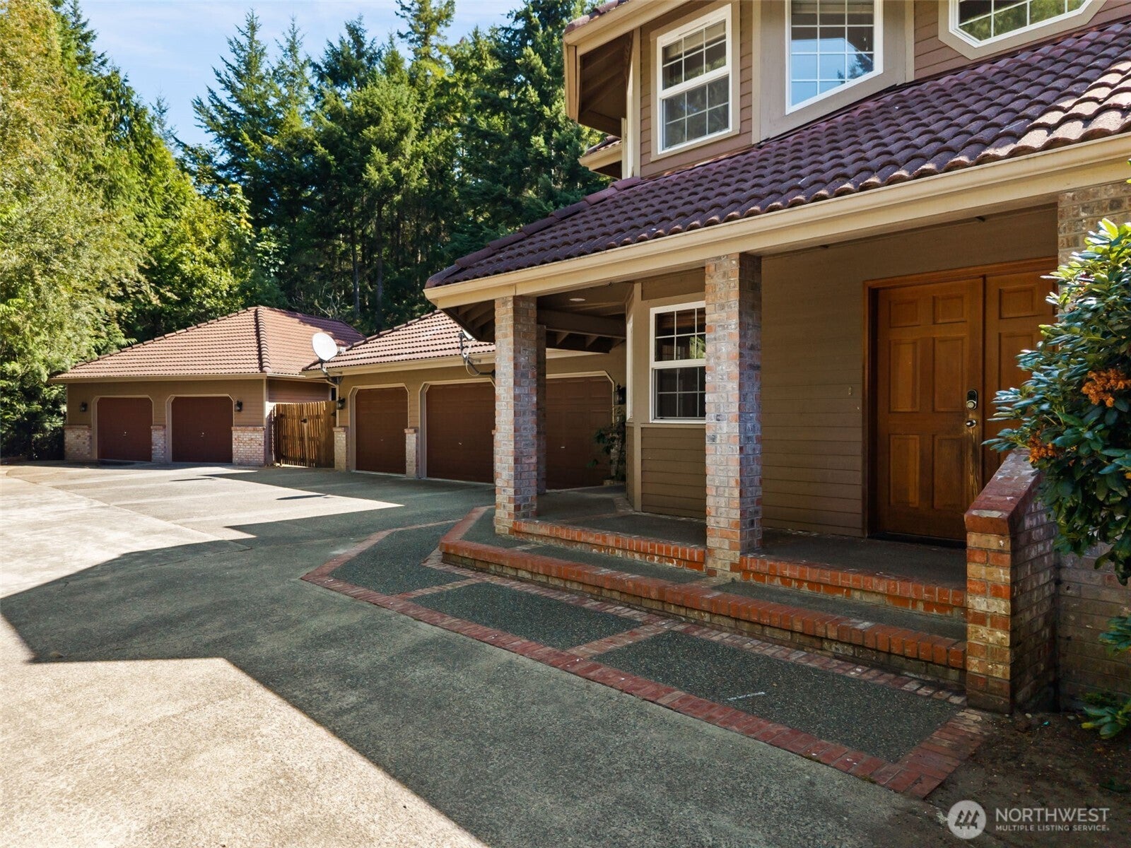 8937 Genesis Lane SE