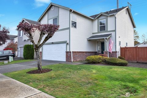 Photo of 166 Glennwood Place SE, Renton, WA 98056 (MLS # 2458194)