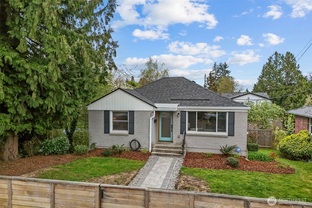 Photo of 4707 S Brandon Street, Seattle, WA 98118 (MLS # 2506794)