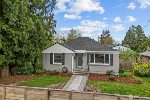 Photo of 4707 S Brandon Street, Seattle, WA 98118 (MLS # 2506794)