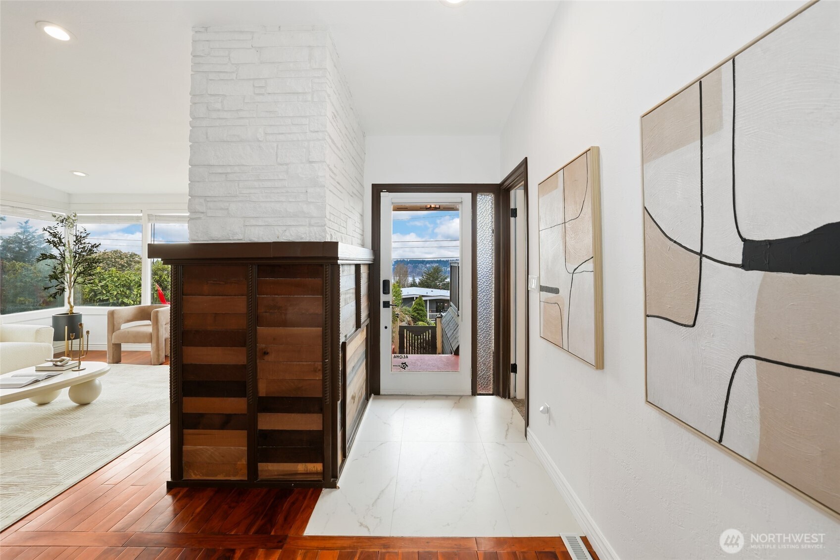 1307 N Cascade Avenue