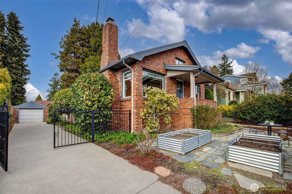 Photo of 3946 SW Kenyon St, Seattle, WA 98136 (MLS # 2345606)