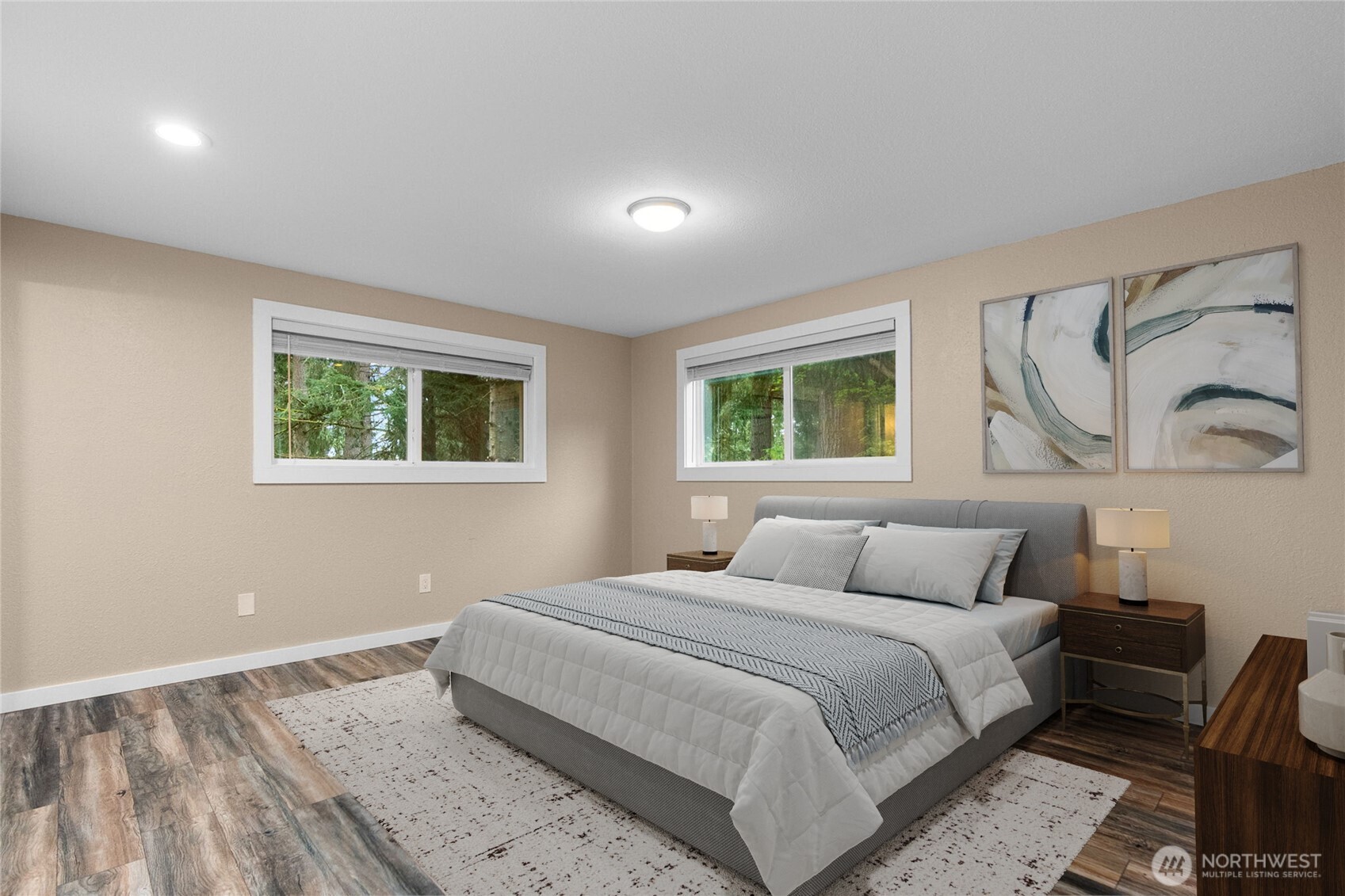 9009 Ridgeview Circle W