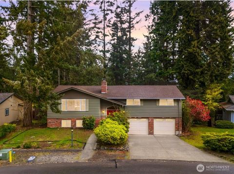 9009 Ridgeview Circle W University Place WA 98466